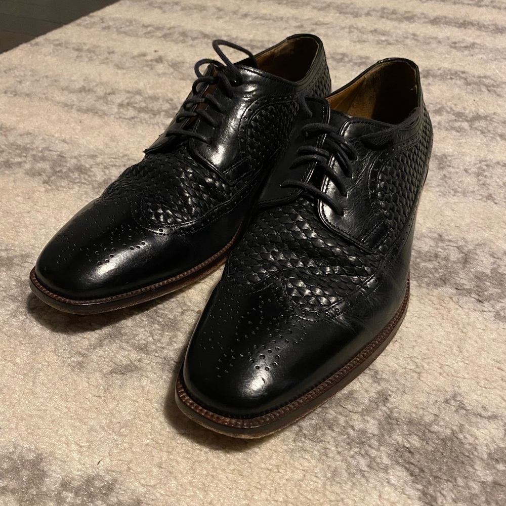 Men’s Black Johnston & Murphy Dress Shoes size 8